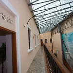 Hotel Old 2*
