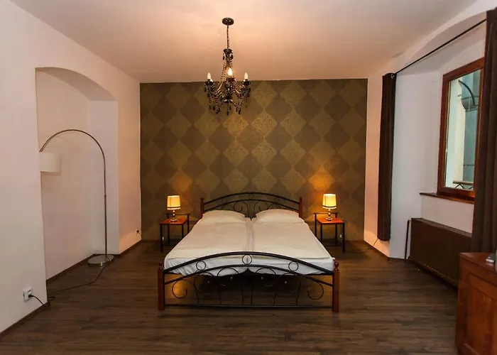 Old 2* Братислава