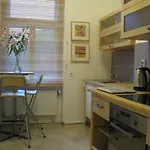 Hotel Old 2*