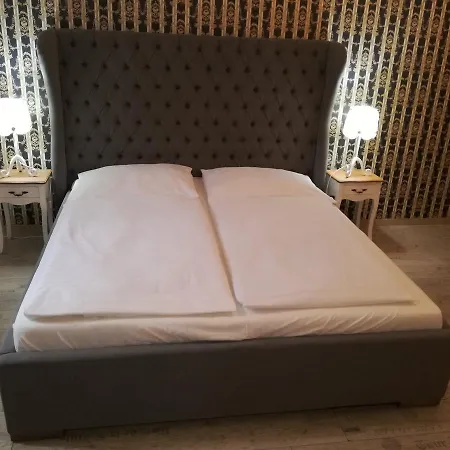 Hotel Old